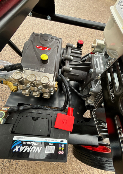 Honda GX390 Electric Start Pressure Washer with Interpump & 30mtr Reel